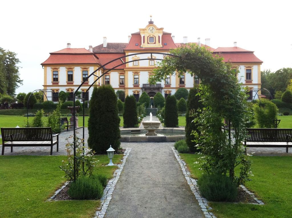 Apartament Zamek Jemniste Postupice Zewnętrze zdjęcie