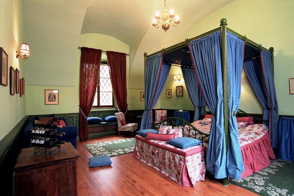 Apartament Zamek Jemniste Postupice Pokój zdjęcie